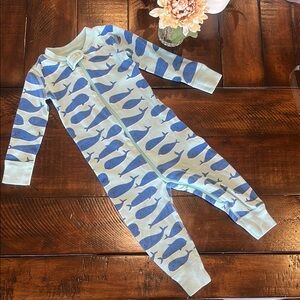 Hanna Andersson Blue Whale Print Footless Pajamas - size 18-24m